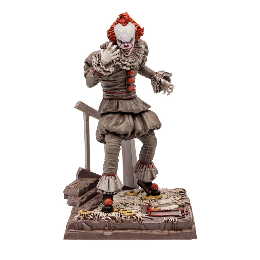 McFarlane Pennywise from IT Movie Maniacs 6 Inch Figure