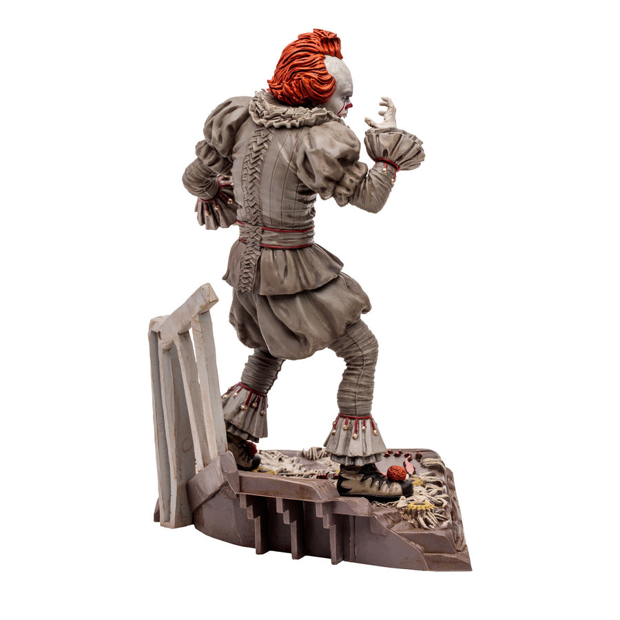 McFarlane Pennywise from IT Movie Maniacs 6 Inch Figure